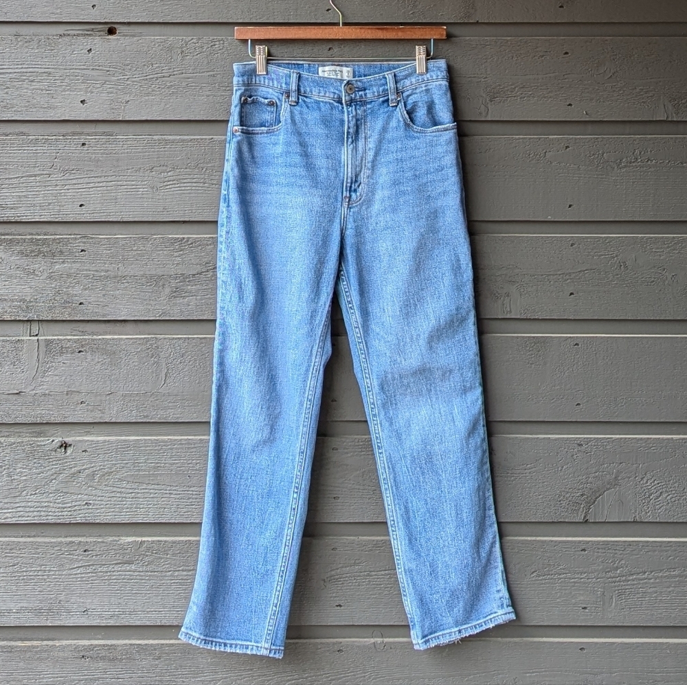 Abercrombie & Fitch Light Wash Straight Leg Jeans